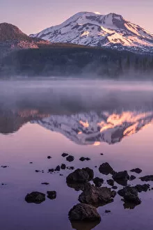 Images Dated 27th May 2015: Mount Bachelor by lake in fog, Sparks Lake, Oregon, USA