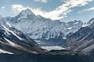 Images Dated 3rd September 2017: Mount Cook and Hooker lake, New Zealand
