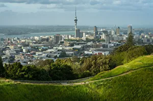Images Dated 30th November 2012: Mount eden and Auckland city, New Zealand