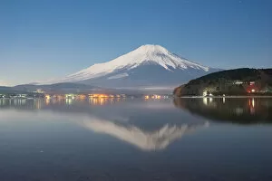 Mount Fuji at night sky reflection