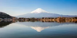 Images Dated 10th April 2018: Mount Fuji panoramic, Fuji Five Lakes, Japan