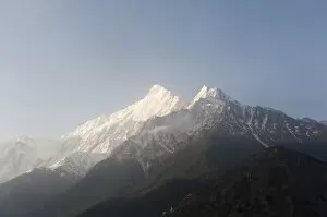 Images Dated 17th April 2013: Mount Nilgiri North, 7061 m, in the morning light, bei Jomsom, Lower Mustang, Nepal