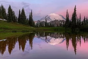 Images Dated 28th August 2011: Mount Rainier Reflection Dawn