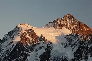 Images Dated 17th October 2013: Mount Shuksan in the Northern Cascades, Rockport, Washington, United States