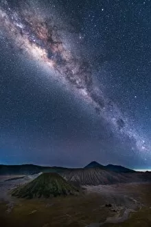 Images Dated 21st June 2015: Mountain Bromo and the milky way
