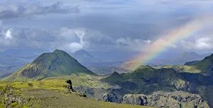 Images Dated 19th August 2011: Mountain plateau of Morinsheioi with a rainbow on the hiking trail from Skogar to Fimmvoerouhals