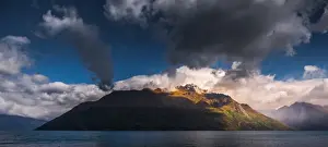 Queenstown Prints: a mountain view over Glenorchy scenic road