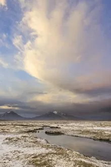 Images Dated 29th October 2012: Mountains and clouds in the evening light, at the salt lake Salar de Surire, Putre