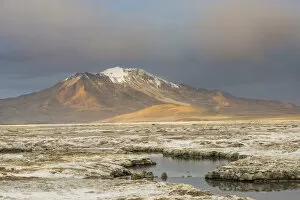 Images Dated 29th October 2012: Mountains in the evening light, at the salt lake Salar de Surire, Putre