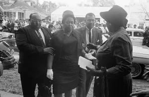 Robertson Prints: Mourners at Funeral
