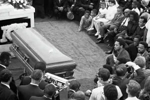 Slain Prints: Mourners At King'S Eulogy