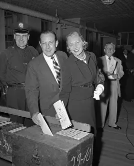 Robert F Prints: Mr. and Mrs. Bob Wagner Casting Votes