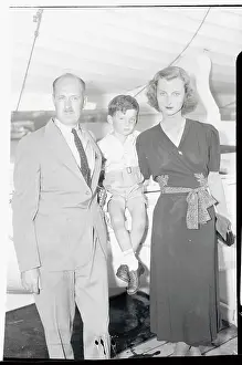 Mr and Mrs Drew Pearson with Son Tyler Abel
