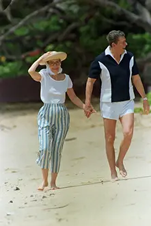 Honolulu Prints: Mr. And Mrs. Ronald Reagan Walking on Beach