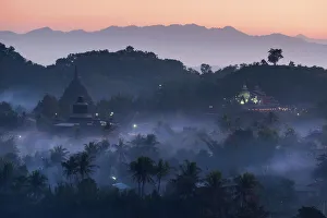 Images Dated 18th January 2016: Mrauk U, Rakhine State