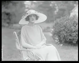 Mrs Barclay H Warburton Jr at Annual Garden Fete