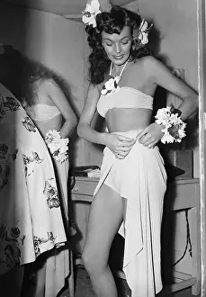 Hero Prints: Mrs. Barney Ross In Dressing Room