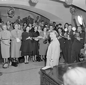 Mrs. Eisenhower's First Press Conference