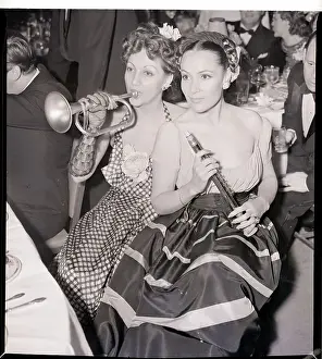 Horn Prints: Mrs. Jack Warner and Dolores Del Rio