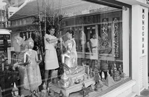Bangkok Prints: Mrs. Jacqueline Kennedy Antiques Shopping in Thailand
