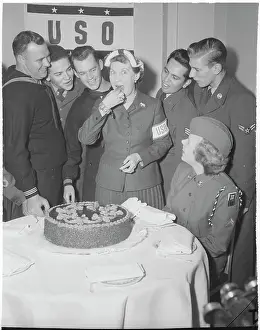 Lunch Prints: Mrs. Mamie Eisenhower Tasting cake