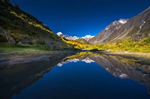 Images Dated 3rd December 2012: Mt. cook with reflection