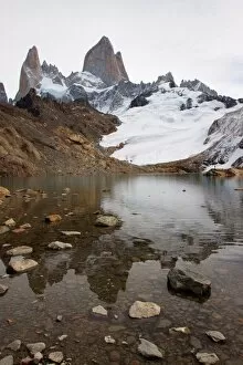 Images Dated 13th March 2011: Mt Fitz Roy and Glacier