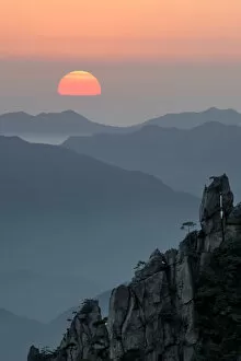 Images Dated 27th March 2016: Mt. Huangshan in Anhui, China