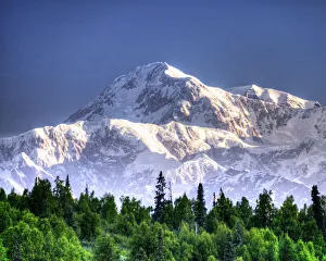 Images Dated 21st February 2015: Mt McKinley at Sunrise