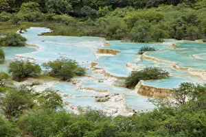 Images Dated 11th September 2015: Multi-colored pond in Huanlong scenic Area