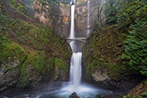 Ravine Collection: Multnomah Falls in Springtime
