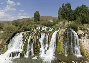 Images Dated 23rd May 2014: Muradiye waterfall or Muradiye Selalesi, Van Province, Eastern Anatolia Region, Anatolia, Turkey