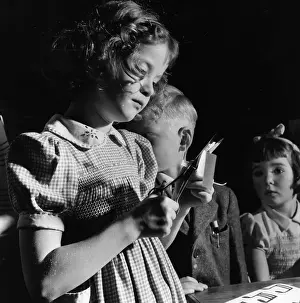 M Juv Ages 5 10 Girls Prints: Music Lessons