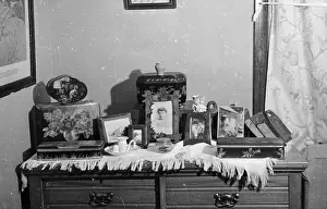 Dressing Table Prints: Mysterious Hand