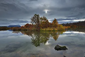 Images Dated 8th October 2017: Myvtan Lake Autumn Colours
