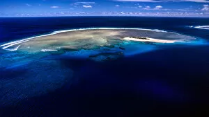 Images Dated 24th December 2016: Namotu Island