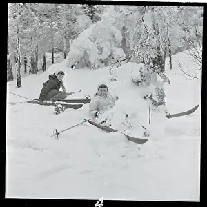 Franconia Prints: Nancy Conway Skiing with a Friend