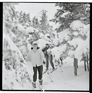Franconia Prints: Nancy Conway Skiing with a Friend