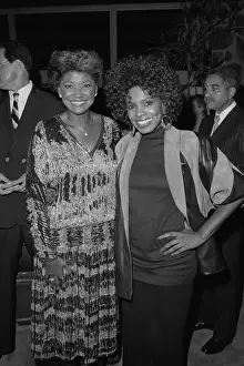Huty25217 Prints: Nancy Wilson And Sheryl Lee Ralph