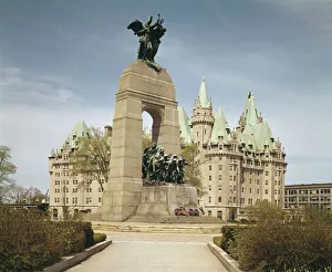 Images Dated 7th January 2013: National War Memorial