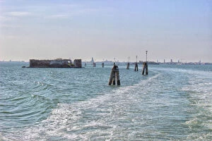 Images Dated 14th November 2014: Navigation channels in the Venetian lagoon