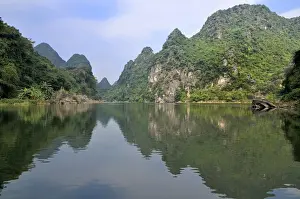 Southeast Prints: Near Ninh Binh, on the way along the river to the caves of Trung Anh