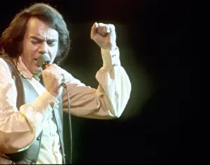 Neil Diamond Performing