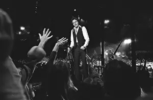 Neil Diamond Performing