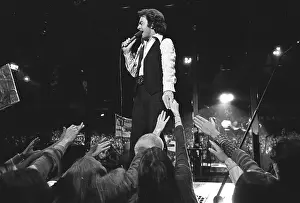 Neil Diamond Performing