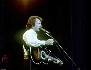 Neil Diamond Performing