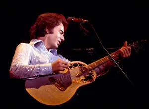 Neil Diamond Performing