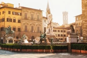Images Dated 11th June 2015: Neptune fountain in Florence, Italy