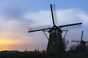 Images Dated 21st October 2014: Netherlands, South Holland, Kinderdijk, View of windmills at sunset