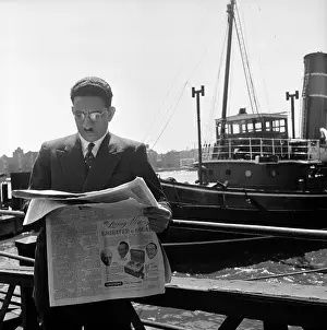 Egyptian Prints: Newspaper Reader